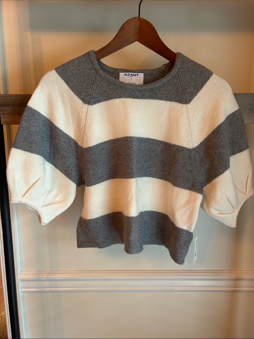 Old Navy Cream and Gray Striped Puff-Sleeve Sweater